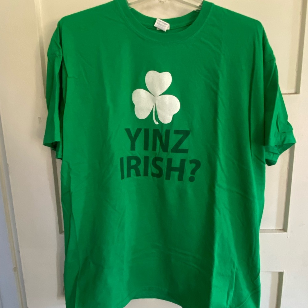 Pittsburgh yinzer yinz Irish T-Shirt